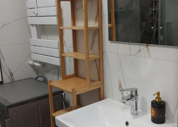 Zacisze Pod Ksieza Gora 아파트