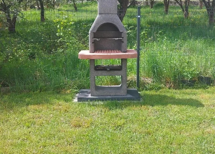 Zacisze Pod Ksieza Gora 아파트 Ściegny